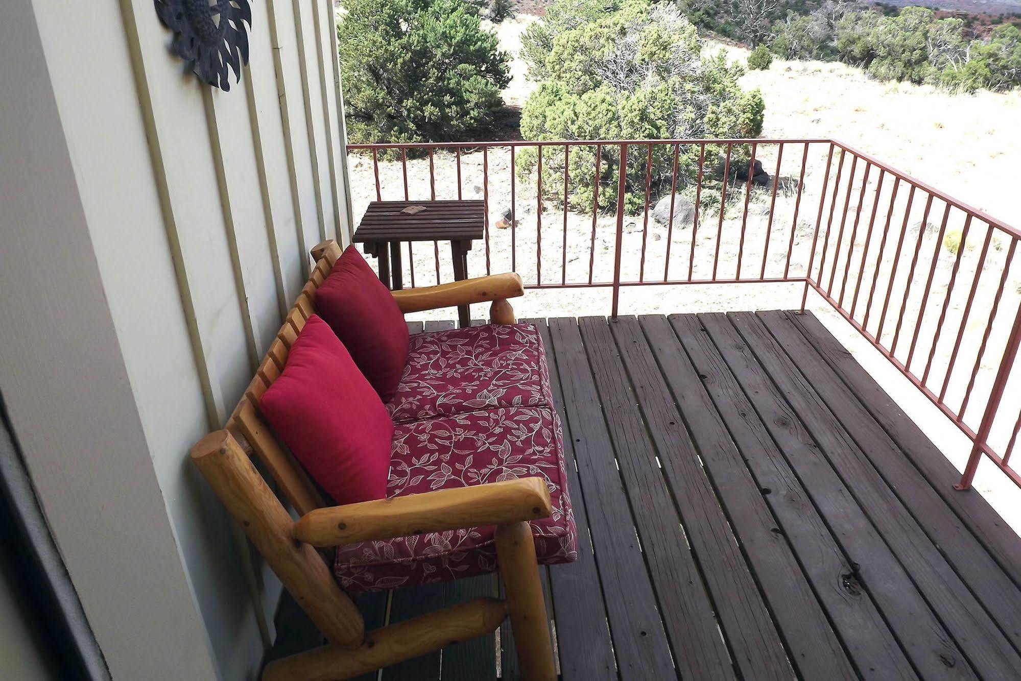 Skyridge Inn Torrey Extérieur photo